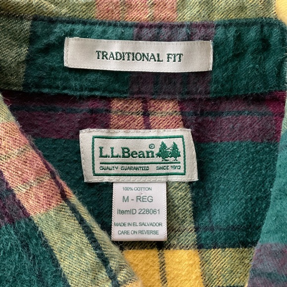 LL Bean Scotch Plaid Flannel Shirt
228061
Green Yellow Dark Red Black
Medium - Picture 4 of 6